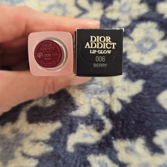 Dior Addict Lip Glow- 006 Berry - Picture 4 of 5